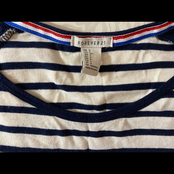 Forever 21 Raglan Top - Picture 4 of 4
